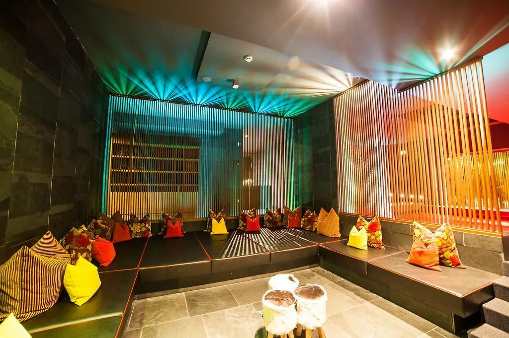 Living Max Hotel-1
