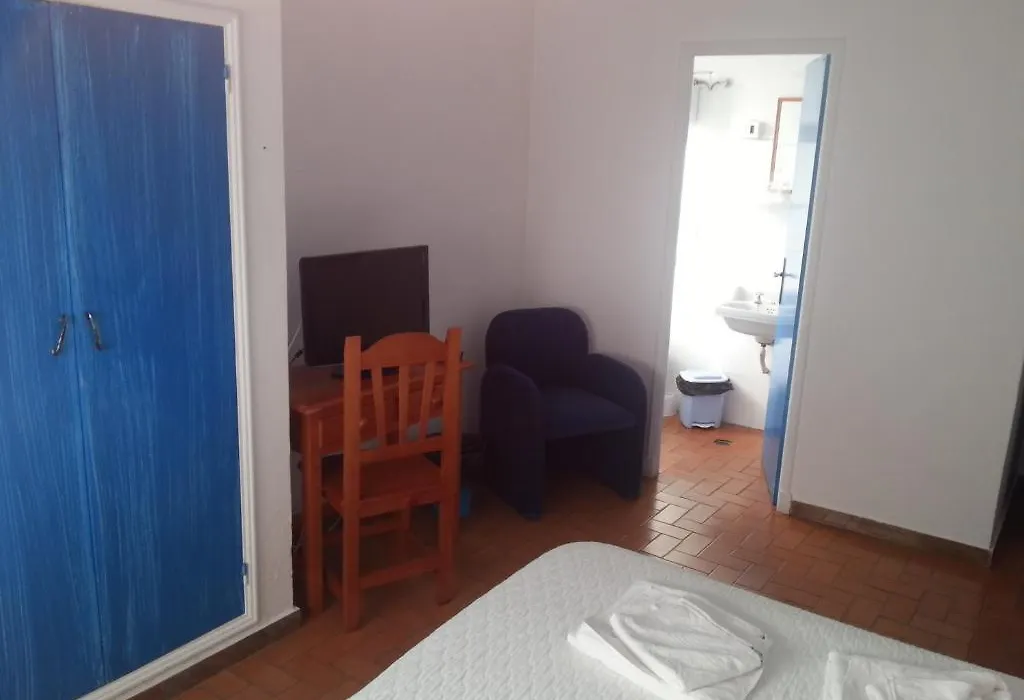 Hostal Del Mar-1
