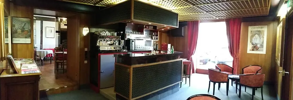 Hotel A Notre Dame-1