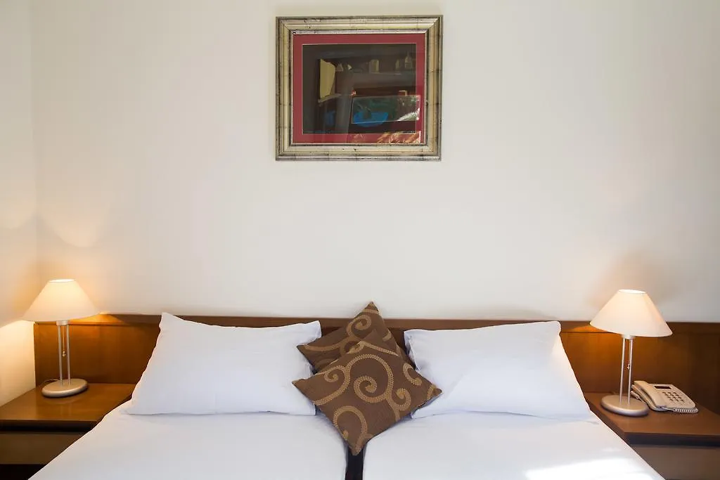 Hotel Zagreb-1