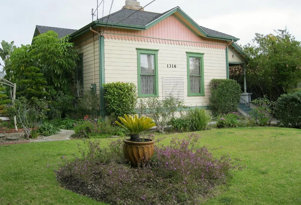 A White Jasmine Inn-1
