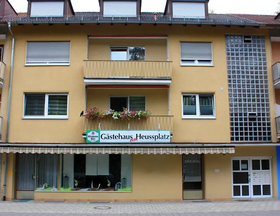 Gaestehaus Am Heuss-Platz-1