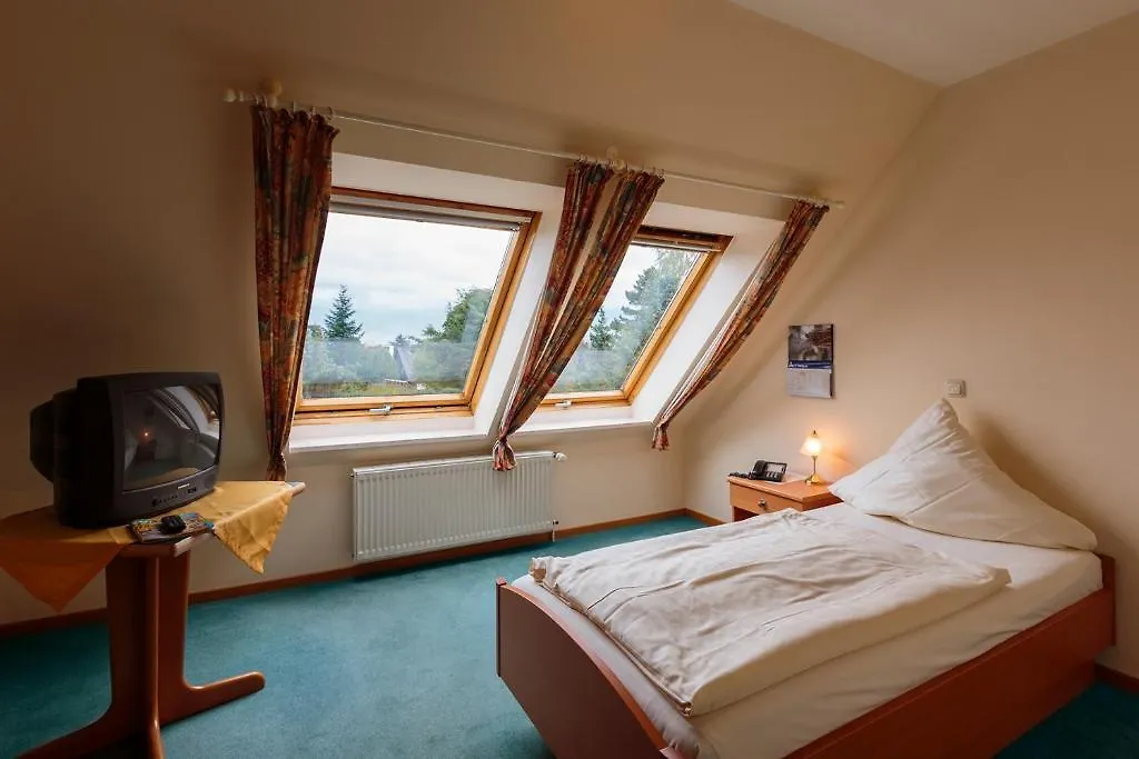 Hotel Ideal-1