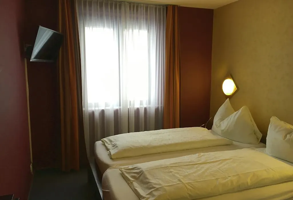 Hotel Falken-1
