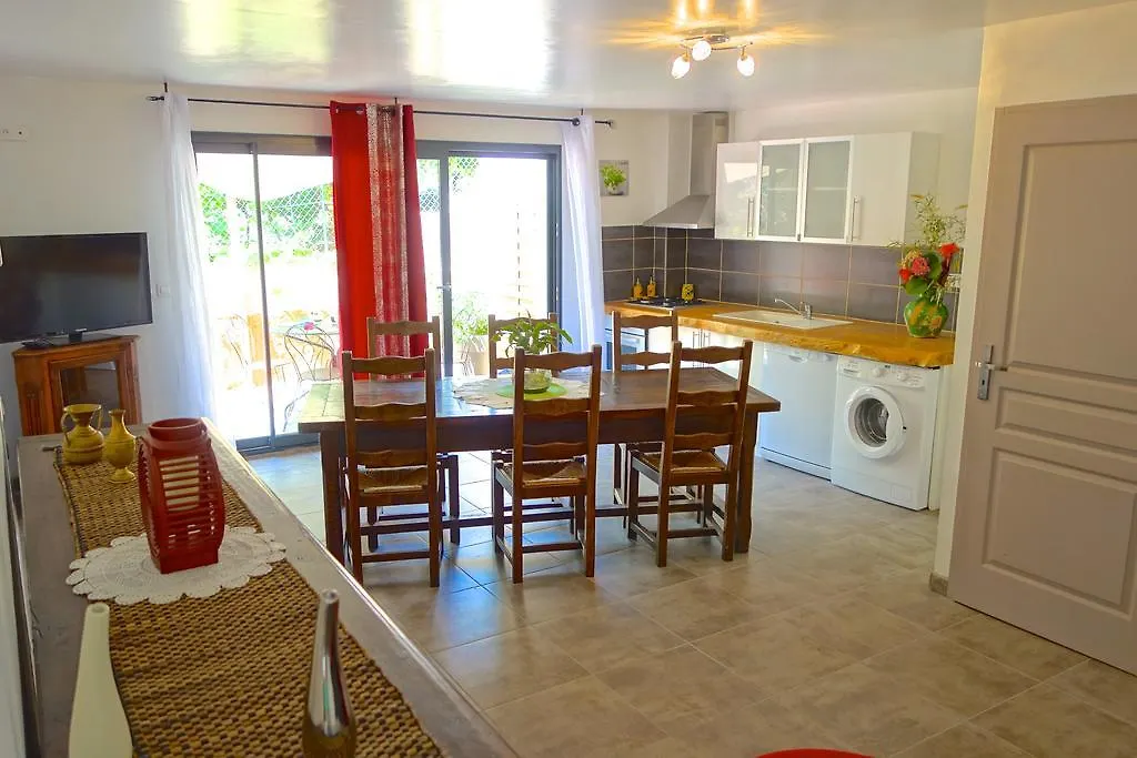 Le Clos Saint Elme-1