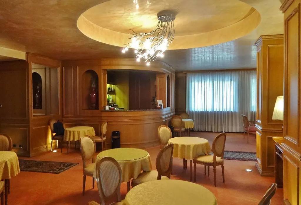 Hotel Pagoda-1