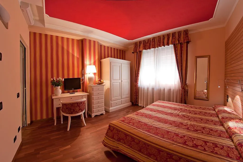 Hotel Cles-1