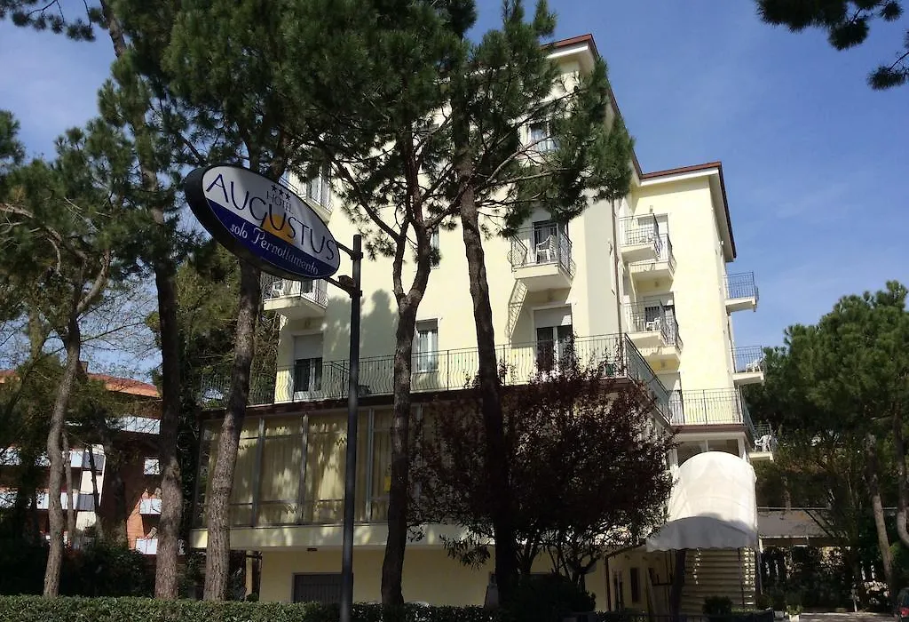 Hotel Augustus-1