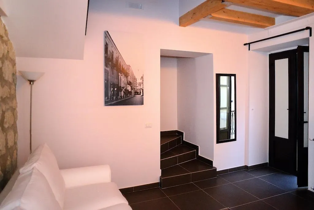 B&B Thule-1