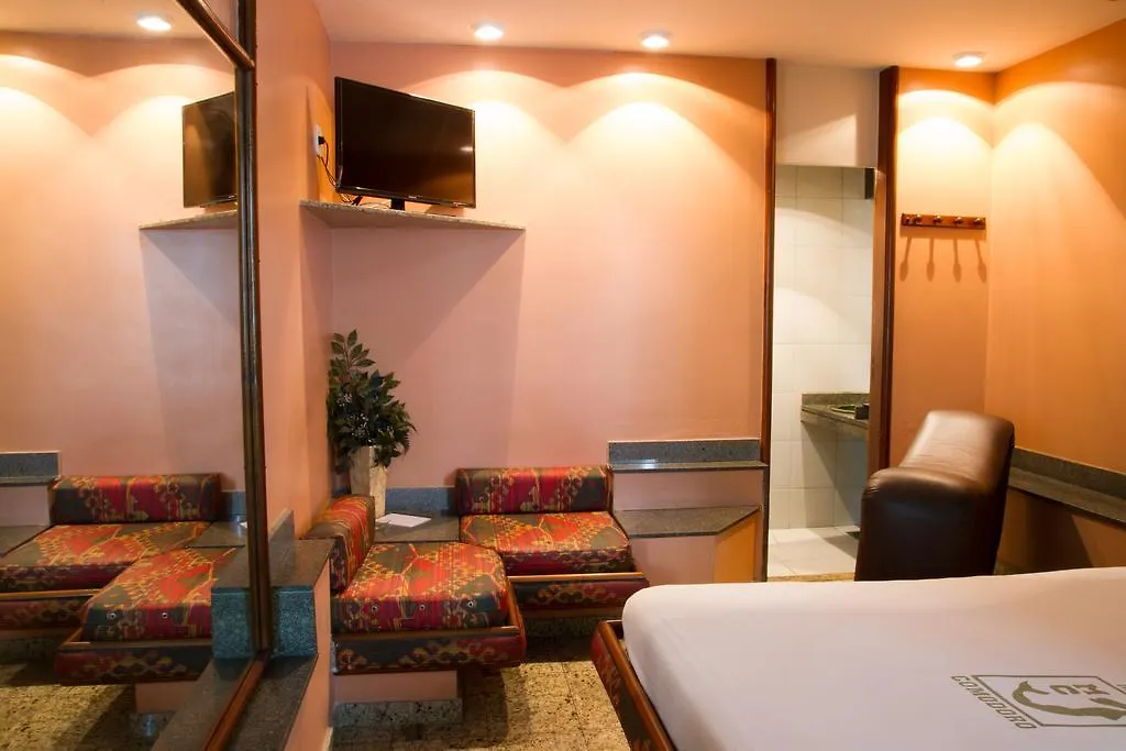 Motel Comodoro (Adults Only)-1