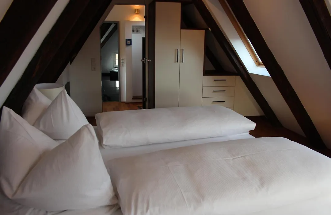 Hotel Schmales Haus-1