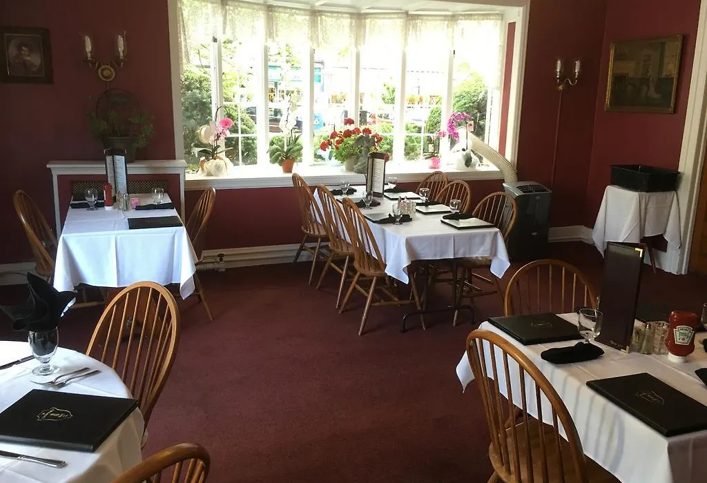 The Tunnicliff Inn-1