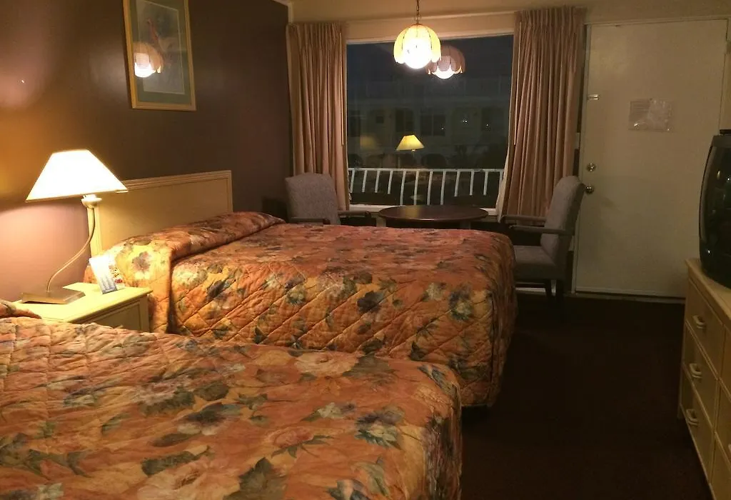 Royal Court Motel-1