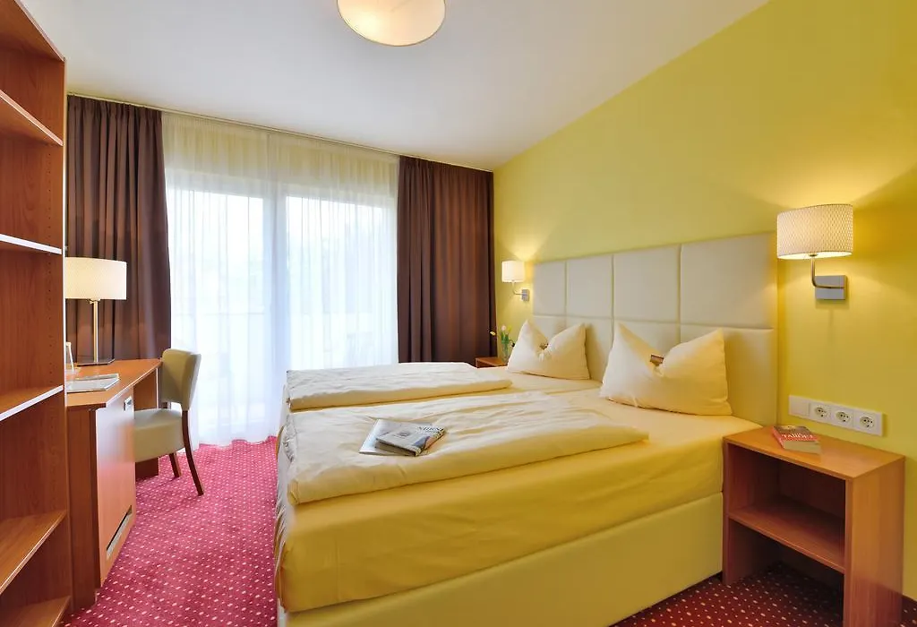 Burghotel Stammhaus-1