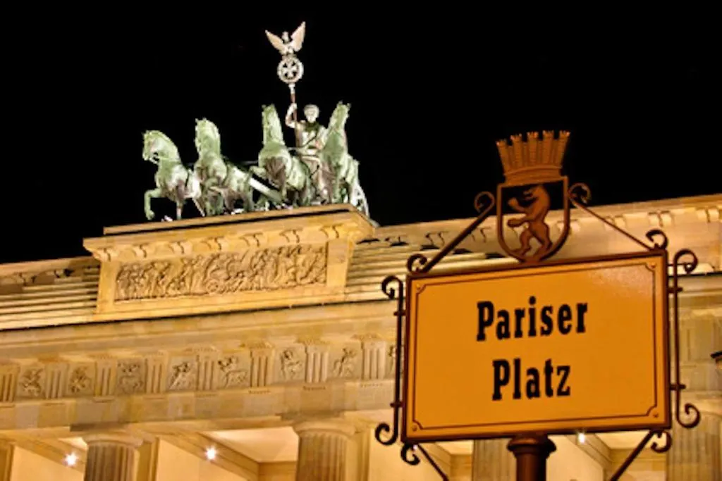 Lebensquelle Am Checkpoint Charlie-1