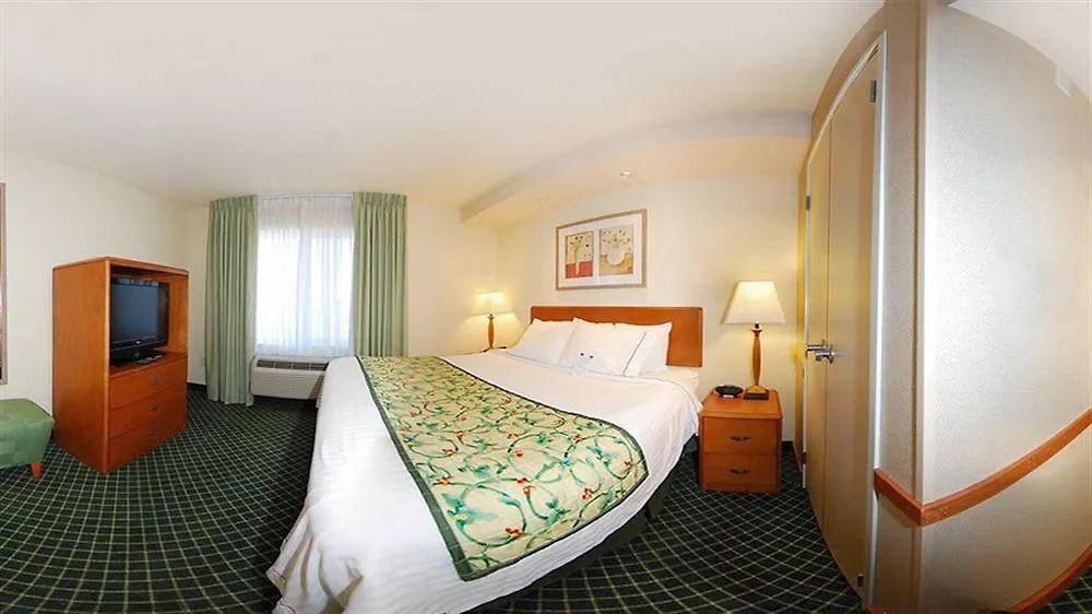 Fairfield Inn & Suites Ames-1