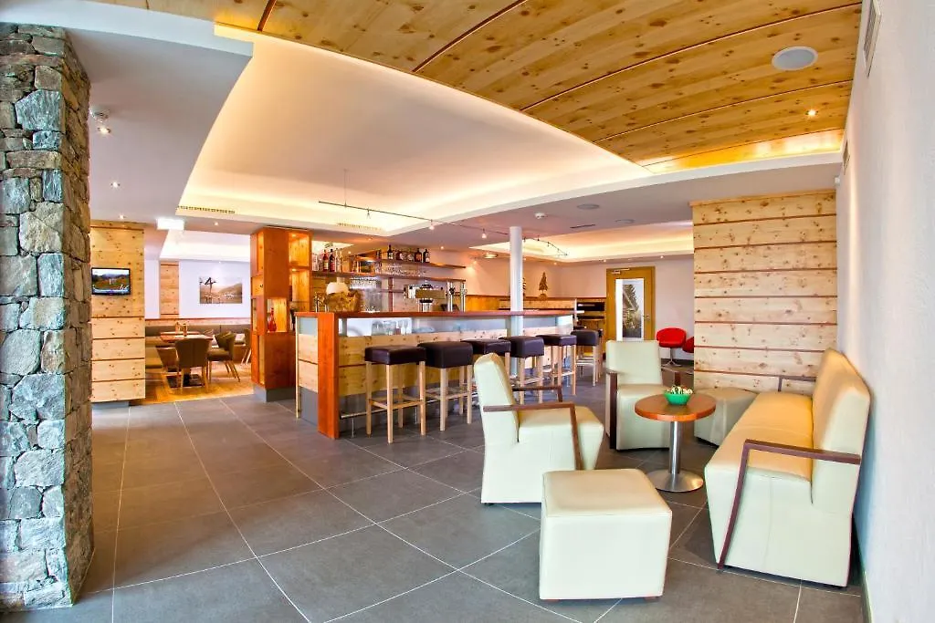 Hotel Lukas-1