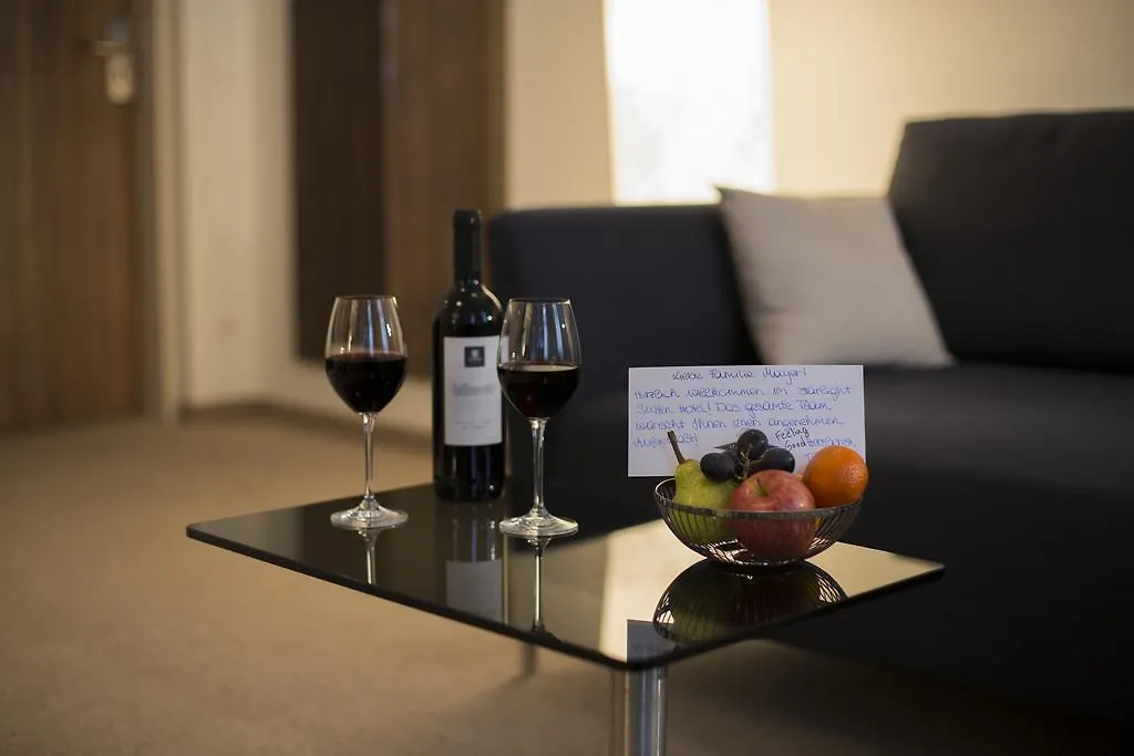 Starlight Suiten Hotel Renngasse-1