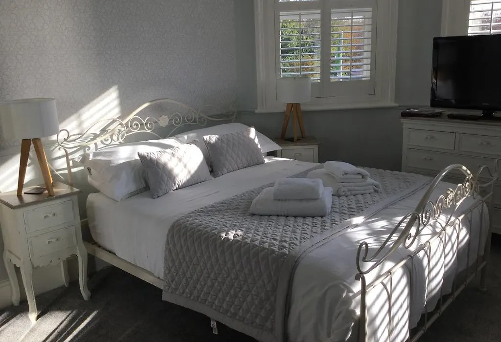 Lakeside Guest House-1