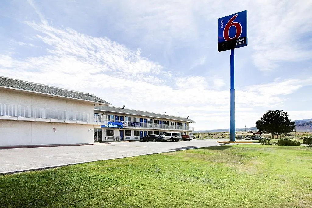 Motel 6 Wells-1