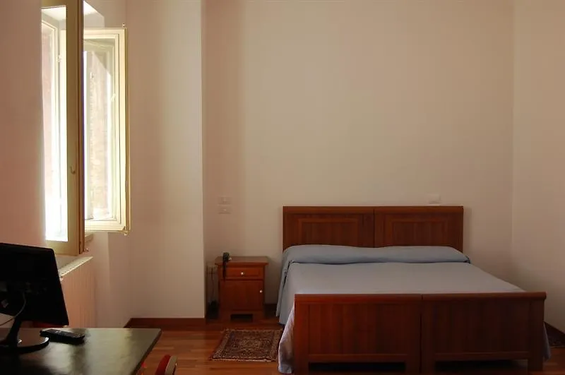 Guest House Domus Urbino-1