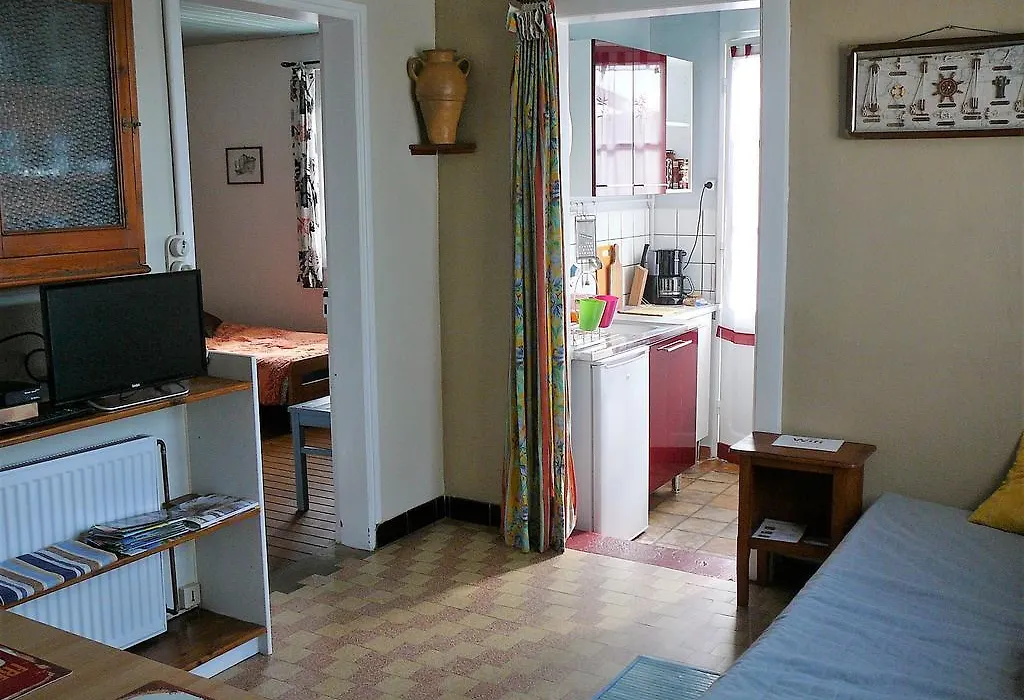 Guesthouse La Burle-1