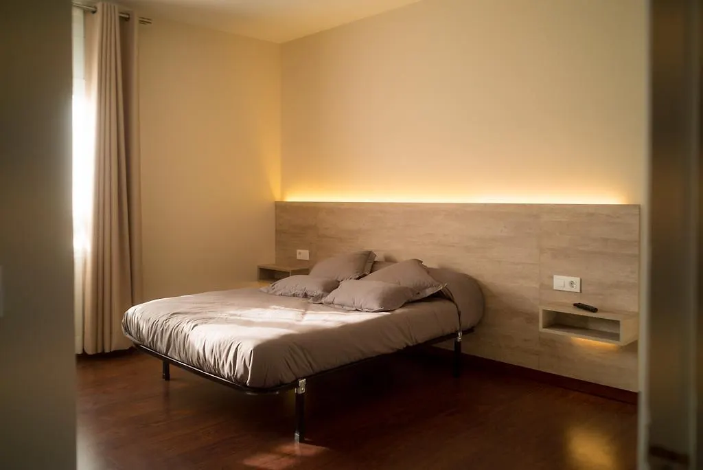 El Pi De Sant Just - Habitacions - Only Bed-1