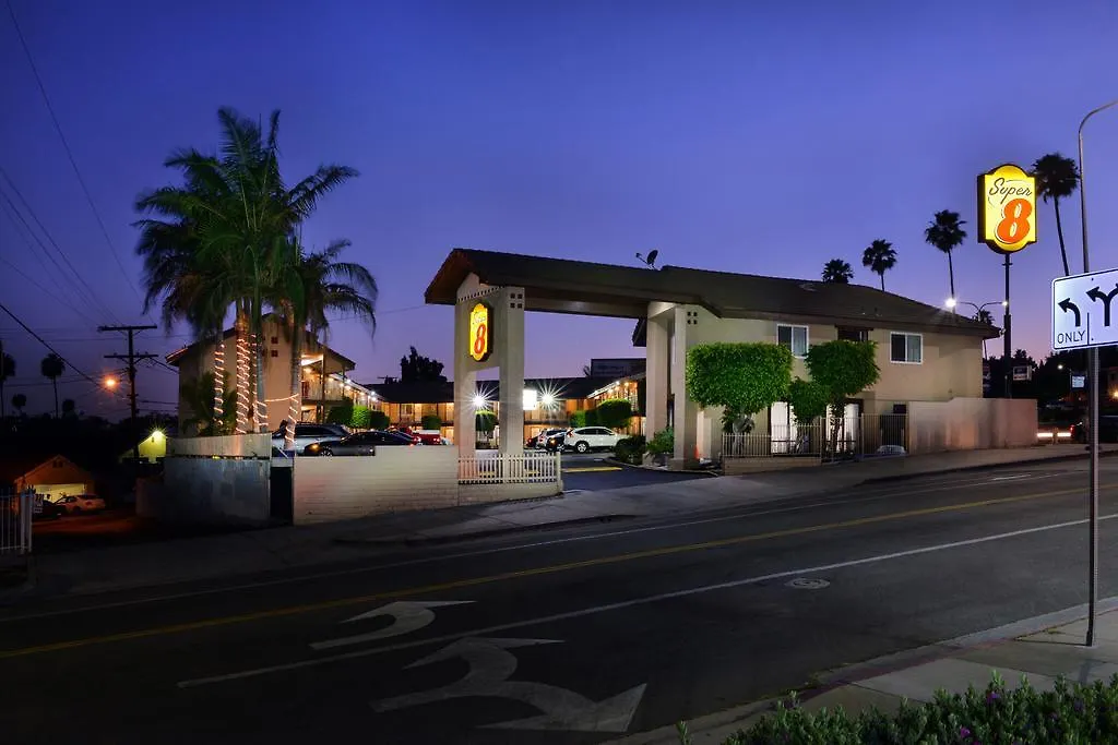 Super 8 by Wyndham Los Angeles/Alhambra-1