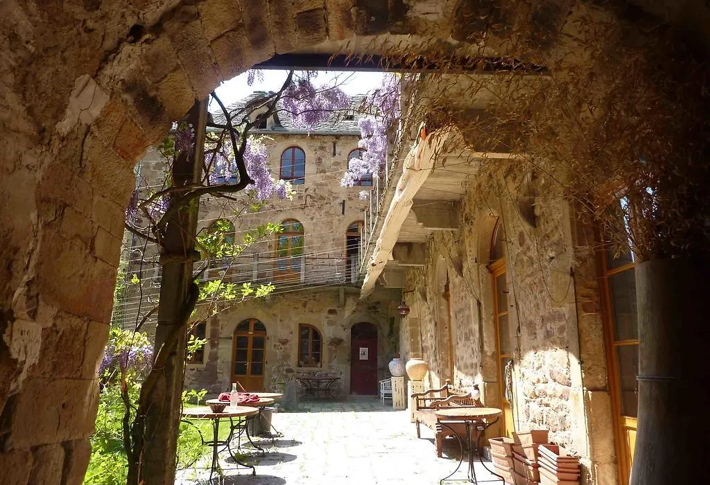 Chateau De Salelles-1