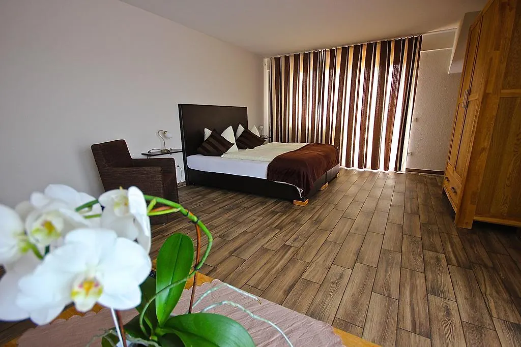 Kaiser´s Weinland Hotel-1