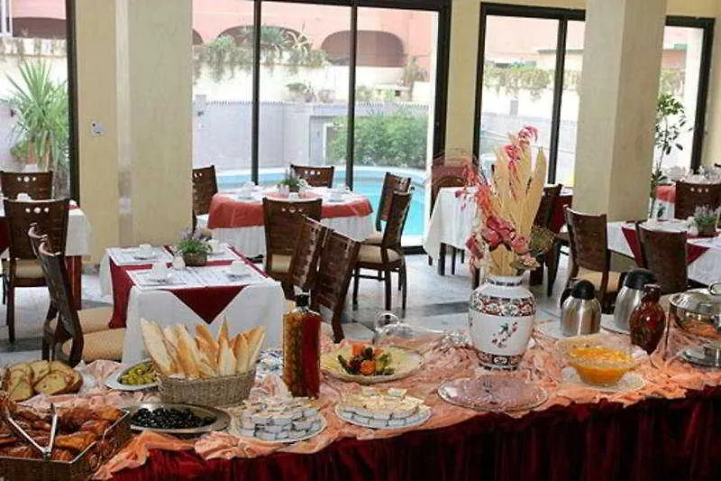 Hotel De La Corniche-1