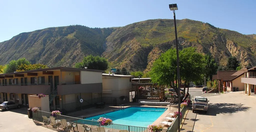 Caravan Inn-1
