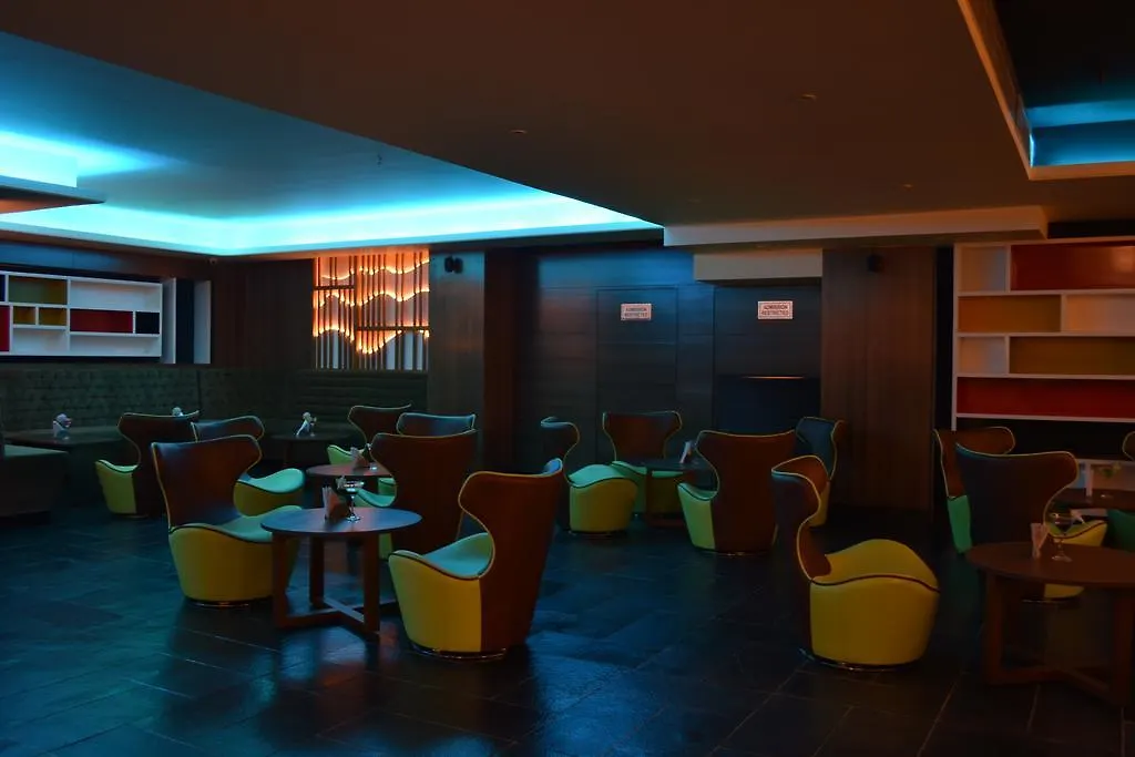 Kiscol Grands Hotel-1