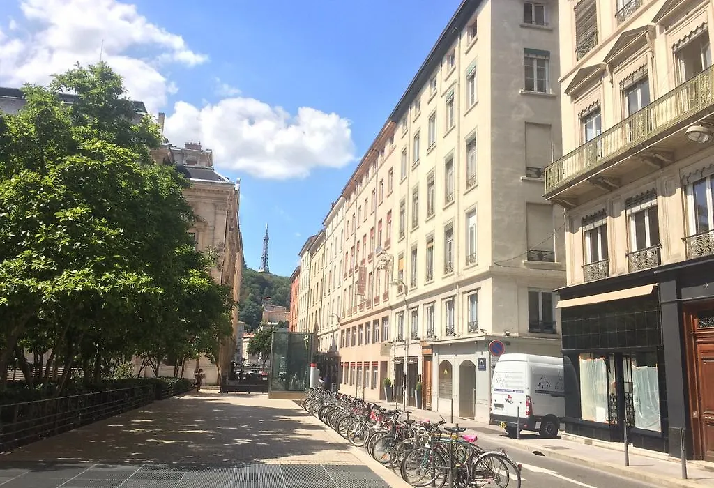 Hotel Du Theatre-1