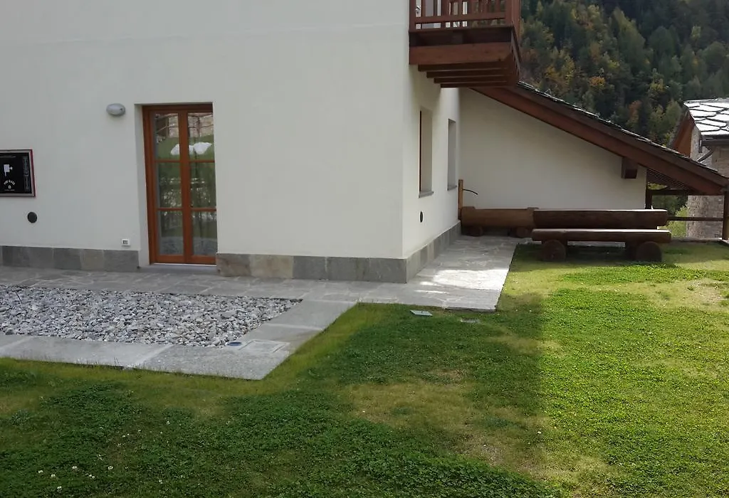Villaggio delle Alpi-1