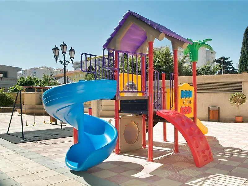 Nuria Sol Apts-1