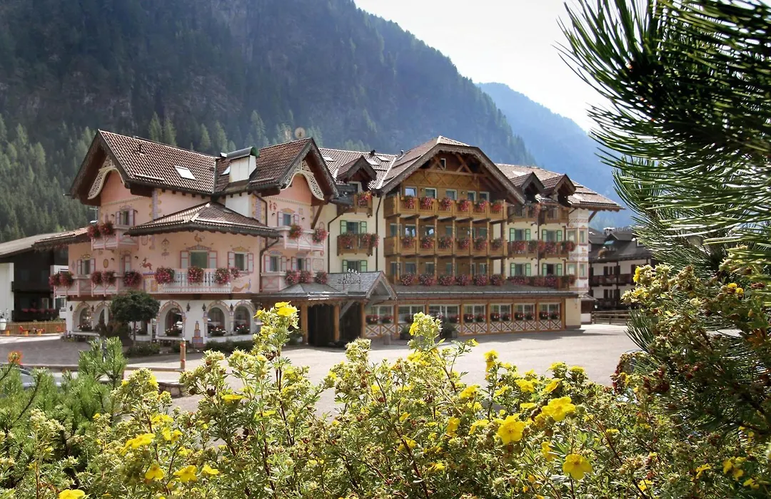 Hotel Soreghes Gran Chalet-1