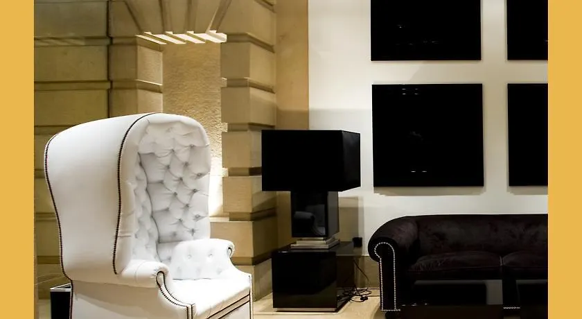 Hotel Clarin-1