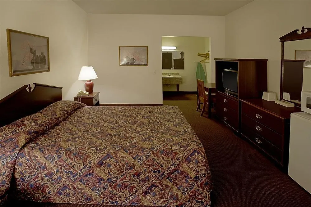 Americas Best Value Inn-Livonia/Detroit-1