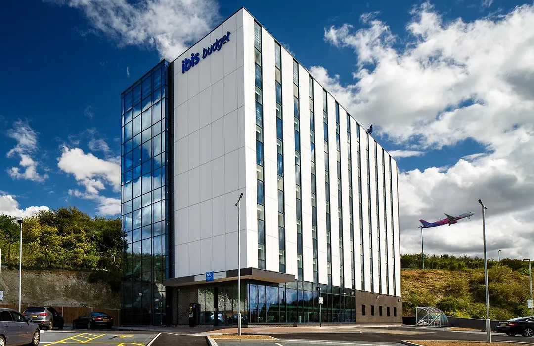 Ibis Budget Luton Airport-1