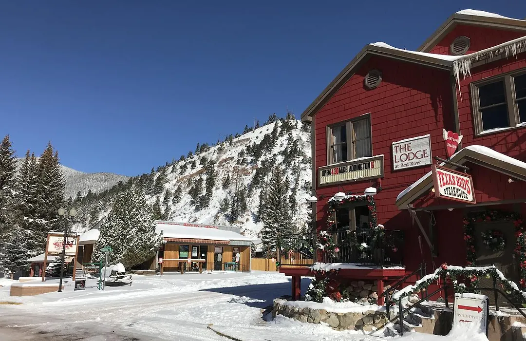The Lodge At Red River-1