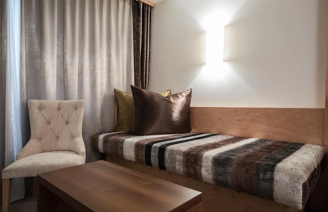 Hotel Albona-1