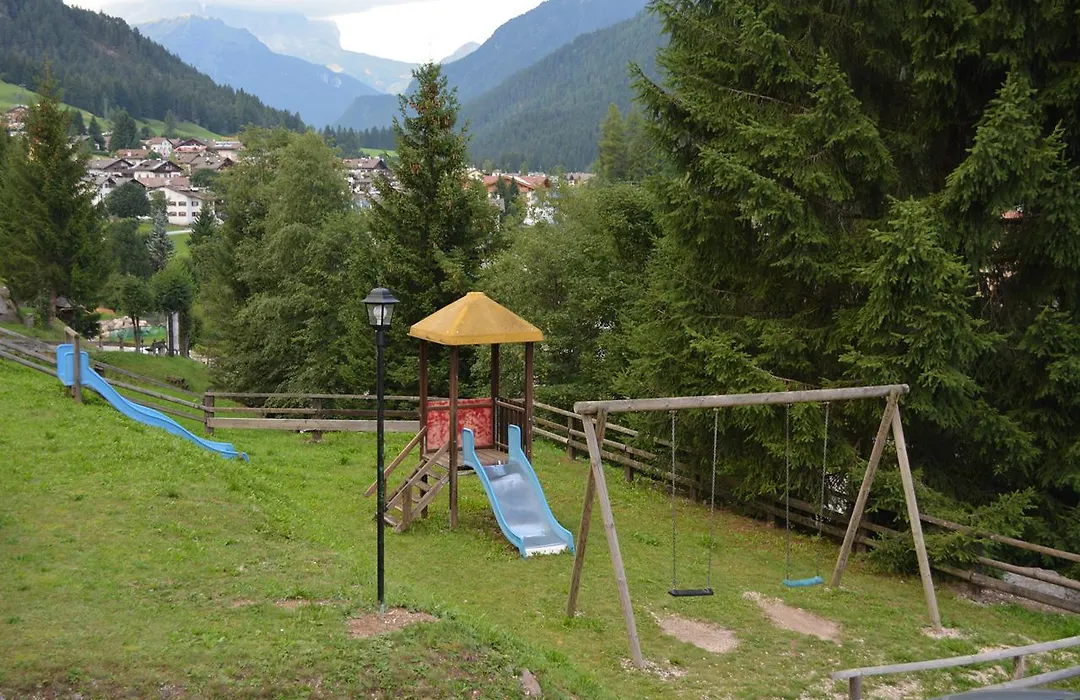 Hotel Val Di Fassa-1
