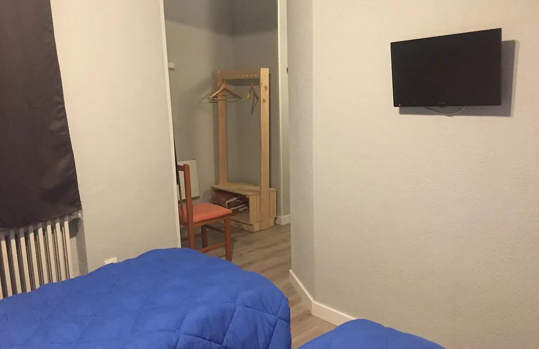 Hostal Rosales-1