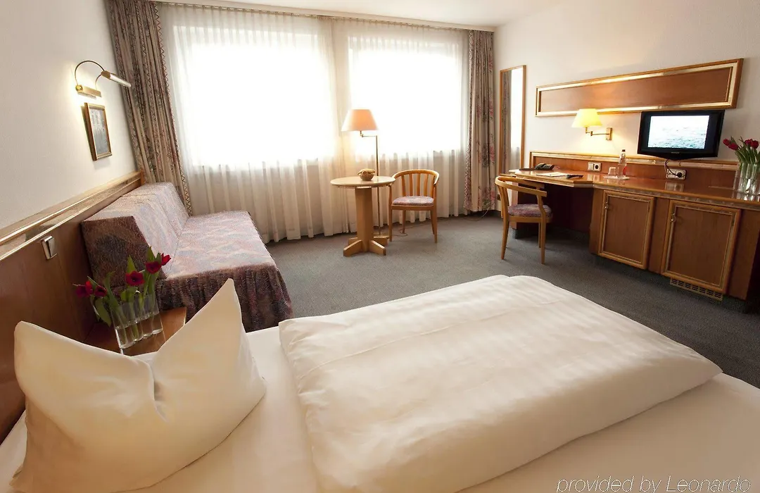 Hotel Post Frankfurt Airport-1
