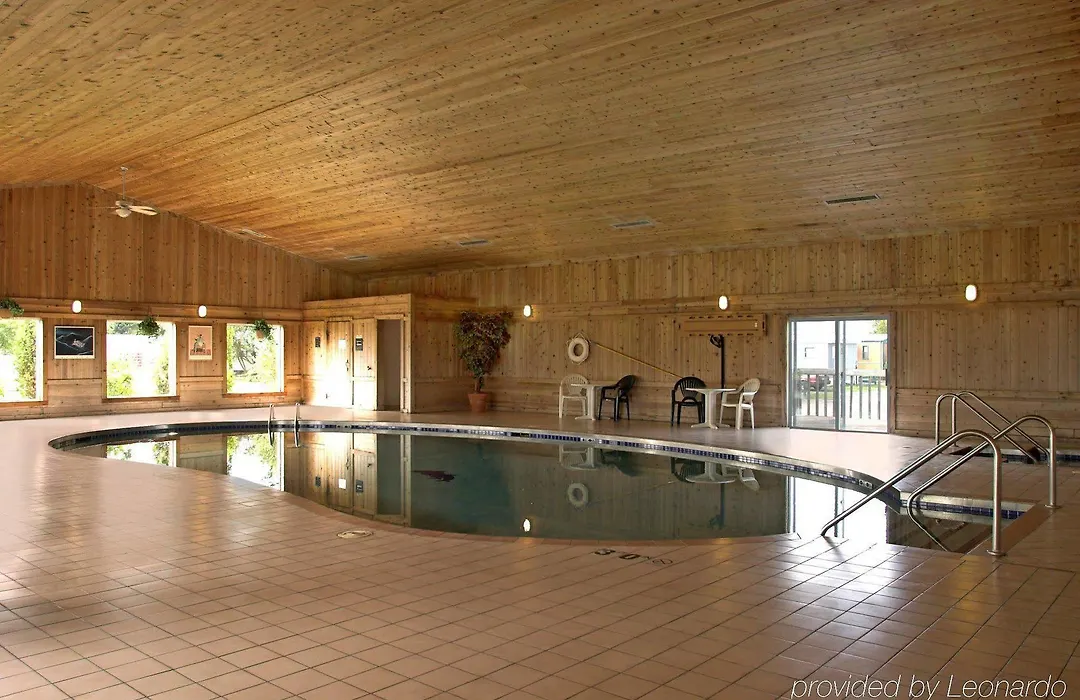 Boarders Inn & Suites By Cobblestone Hotels - Supe-1