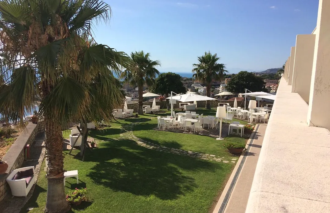 Bouganville Palace Hotel-1