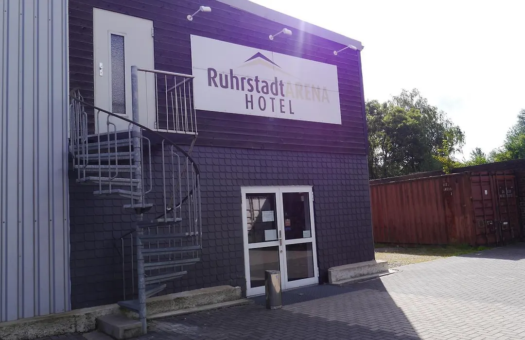 Ruhrstadtarena Hotel-1