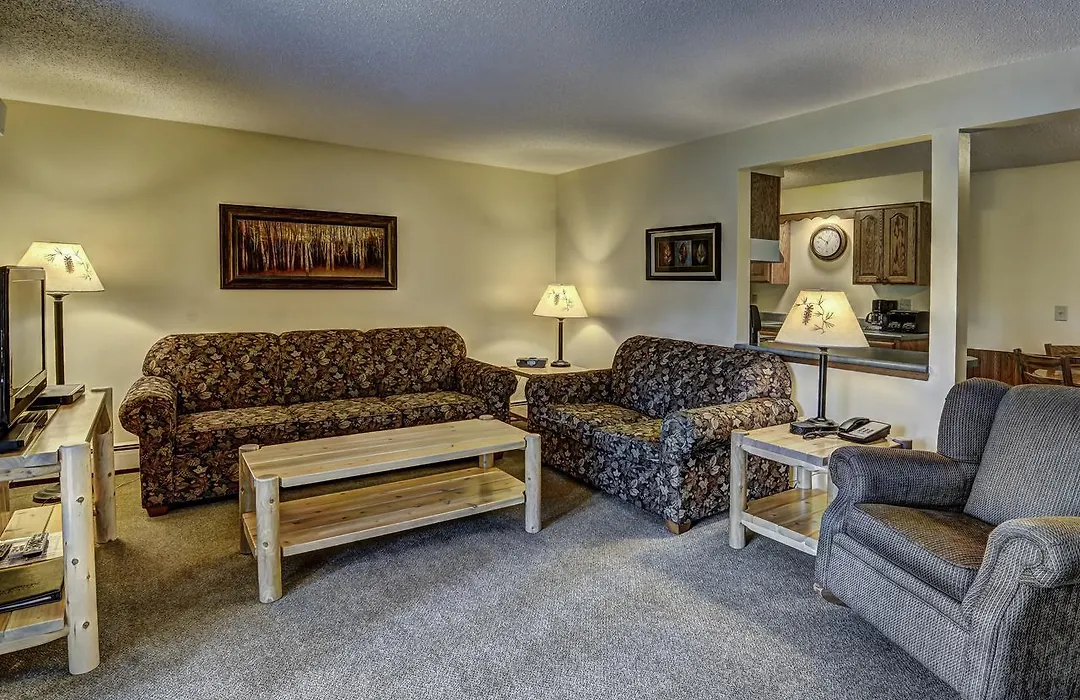 Lake Forest Resort-1