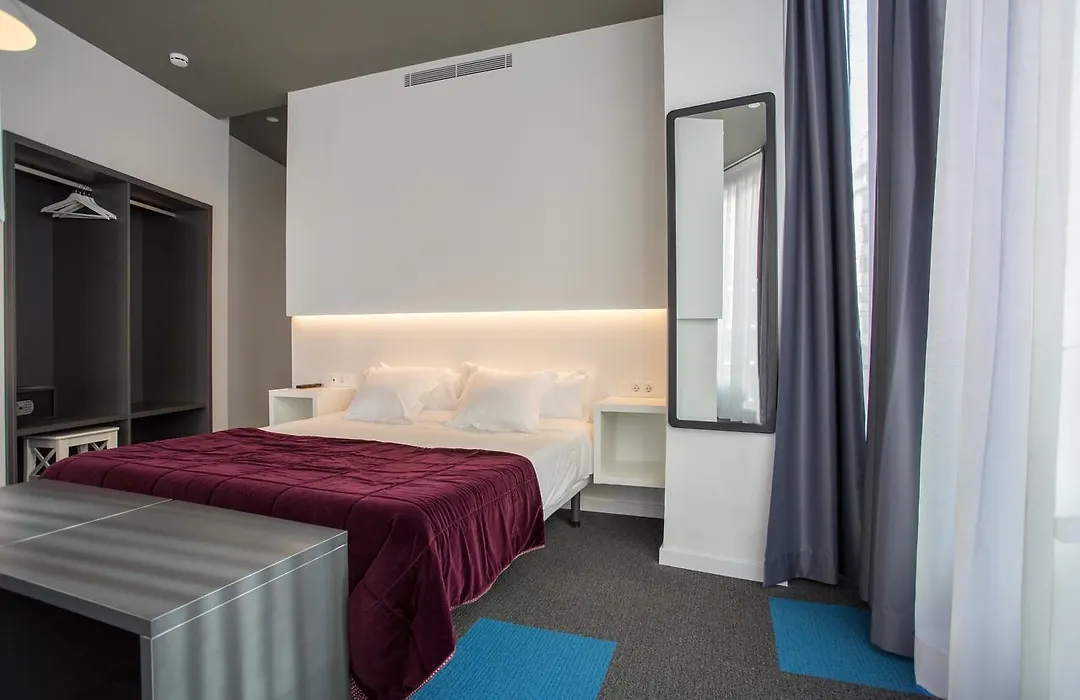 Boutique Creative Rooms-1